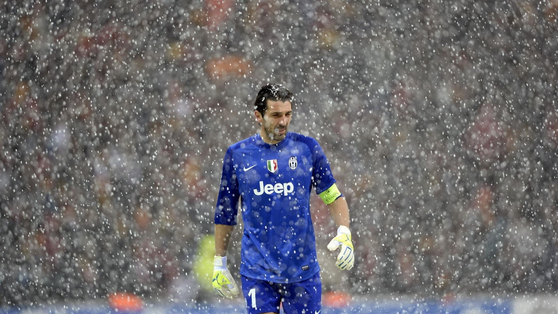 欧冠半决赛之夜,东契奇攻防两端统治